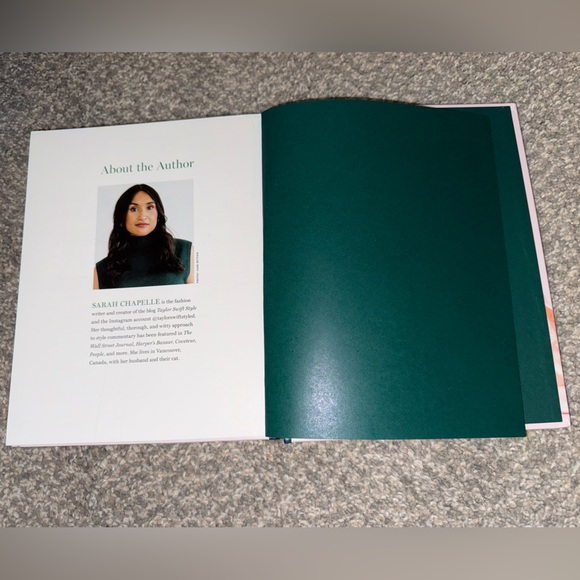 Taylor Swift Style: Fashion Through the Eras - Picture 7 of 15